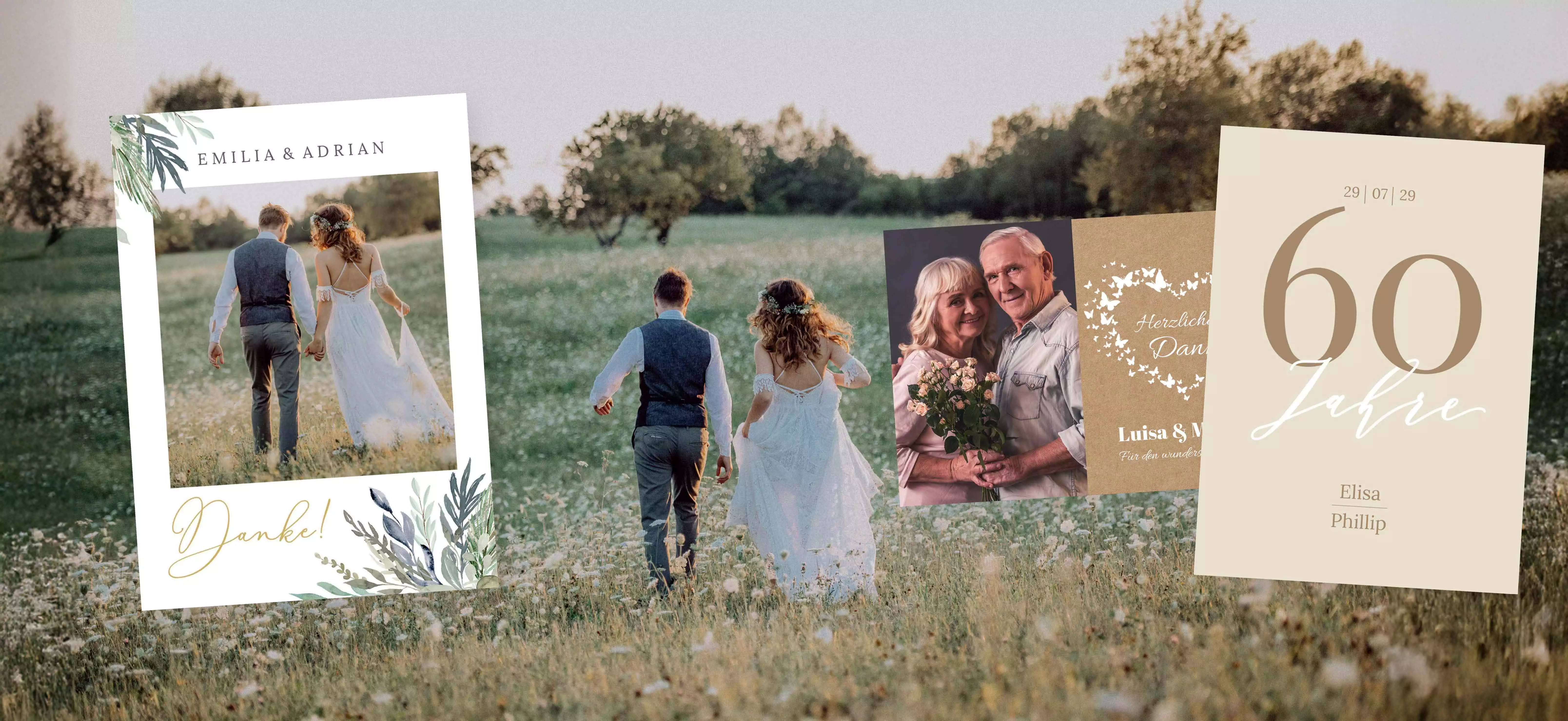 Draufsicht auf gestaltbaren Hochzeitstags Karten und grüner Landschaftshintergrund mit Rücken Ansicht eines laufenden Brautpaars