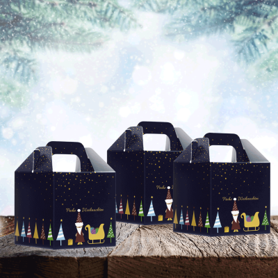 Grußkarte „Weihnachtliche Geschenkbox“ kaufen im UNICEF Grußkartenshop. Bild 1